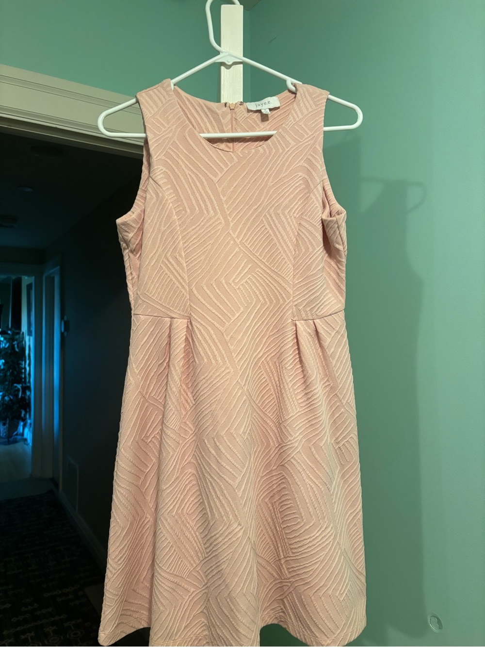 Textured Sleeveless Pink Dress